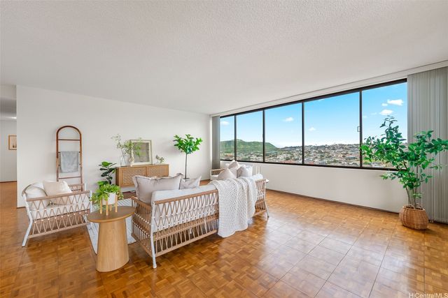 4340 Pahoa Avenue 19D, Honolulu, HI 96816