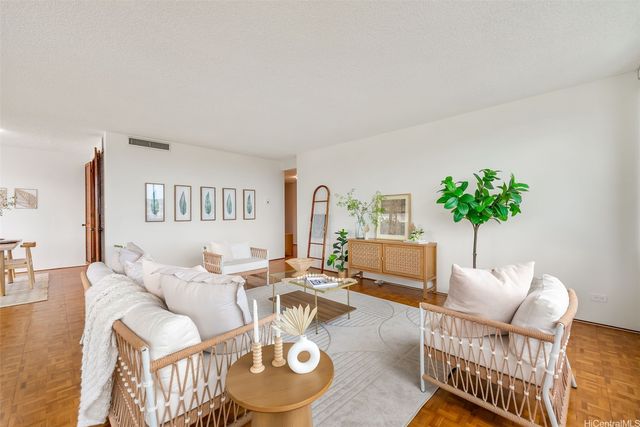 4340 Pahoa Avenue 19D, Honolulu, HI 96816