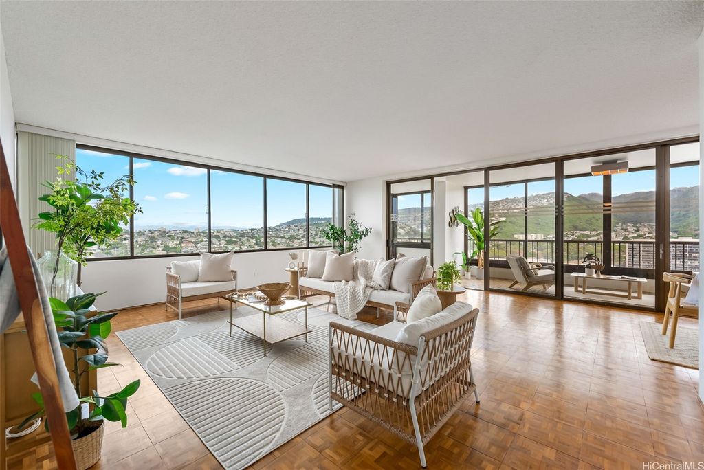 4340 Pahoa Avenue 19D, Honolulu, HI 96816