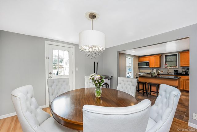 10 Brightside Avenue, Central Islip, NY 11722