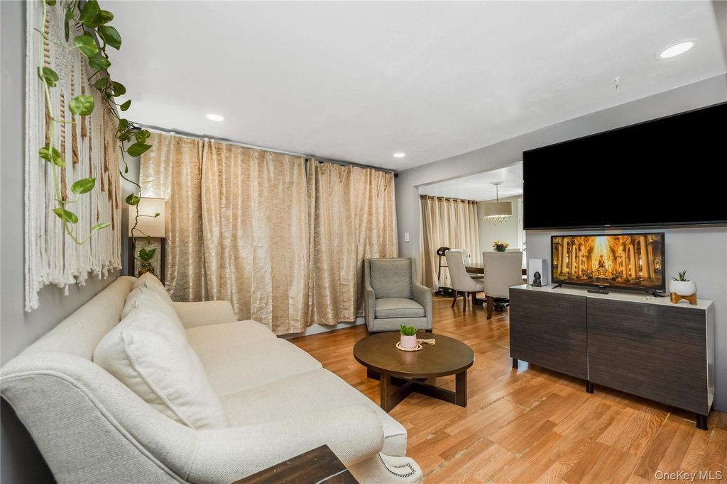 10 Brightside Avenue, Central Islip, NY 11722 — photo 5
