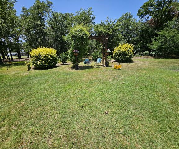 125 Brady Coleman Lane, Springtown, TX 76082