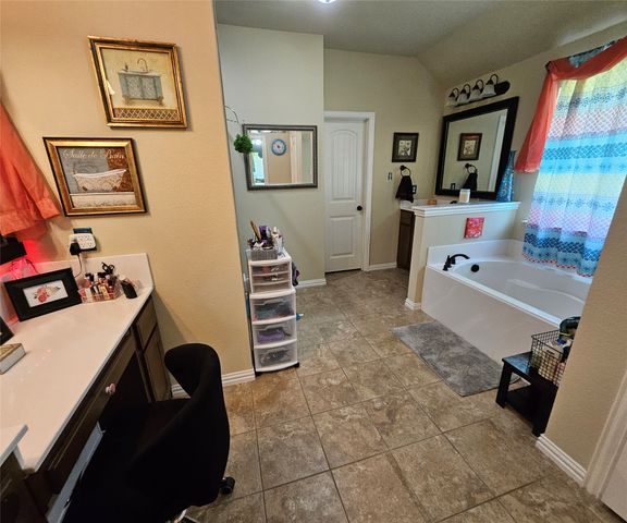 125 Brady Coleman Lane, Springtown, TX 76082