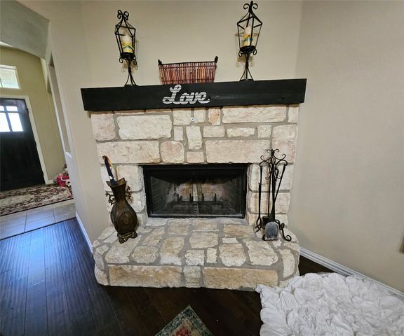 125 Brady Coleman Lane, Springtown, TX 76082