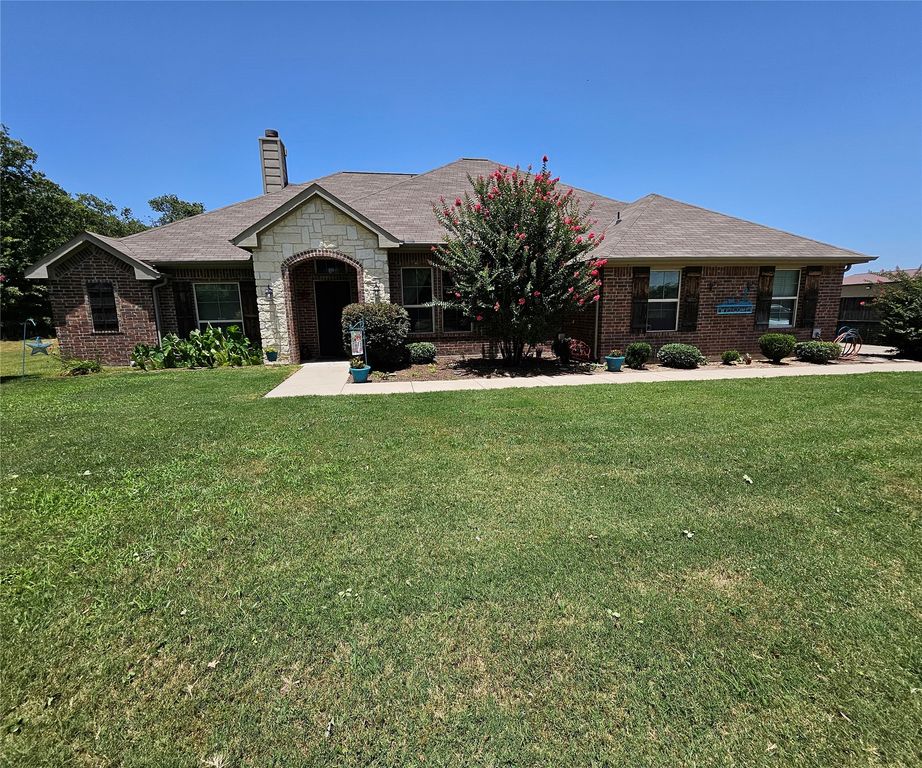 125 Brady Coleman Lane, Springtown, TX 76082