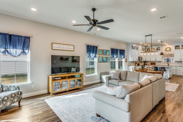 1584 Saylee Lane, Burleson, TX 76028