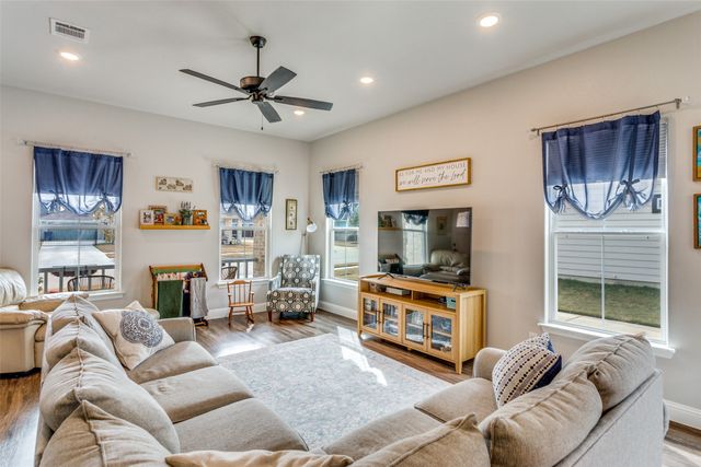 1584 Saylee Lane, Burleson, TX 76028