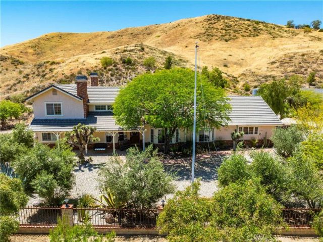 13602 Sego, Agua Dulce, CA 91390