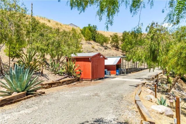 13602 Sego, Agua Dulce, CA 91390