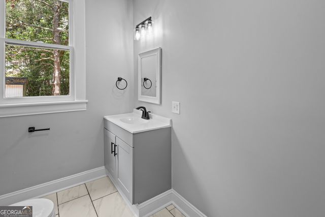 674 Dunlevie Road, Allenhurst, GA 31301