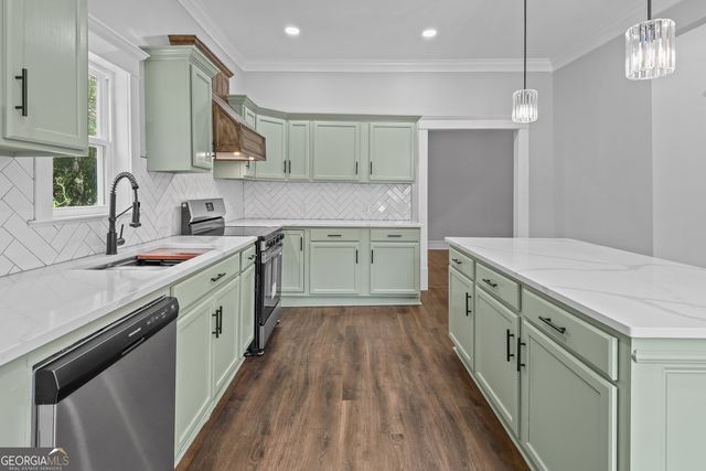 674 Dunlevie Road, Allenhurst, GA 31301
