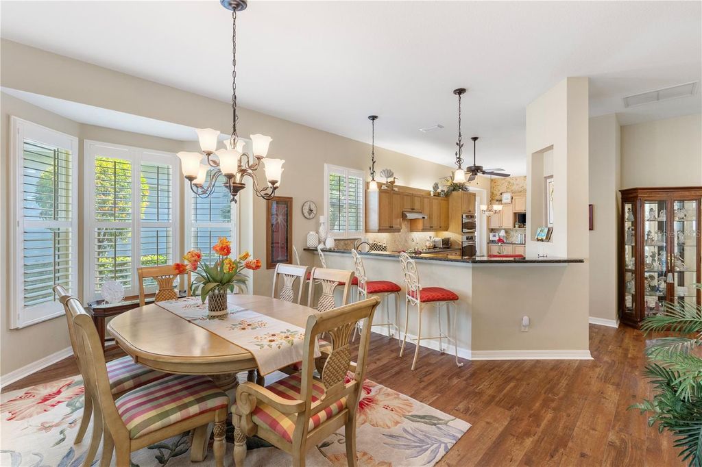 Image 2 of property listing at 1627 LANCASHIRE DRIVE, Venice, FL 34293