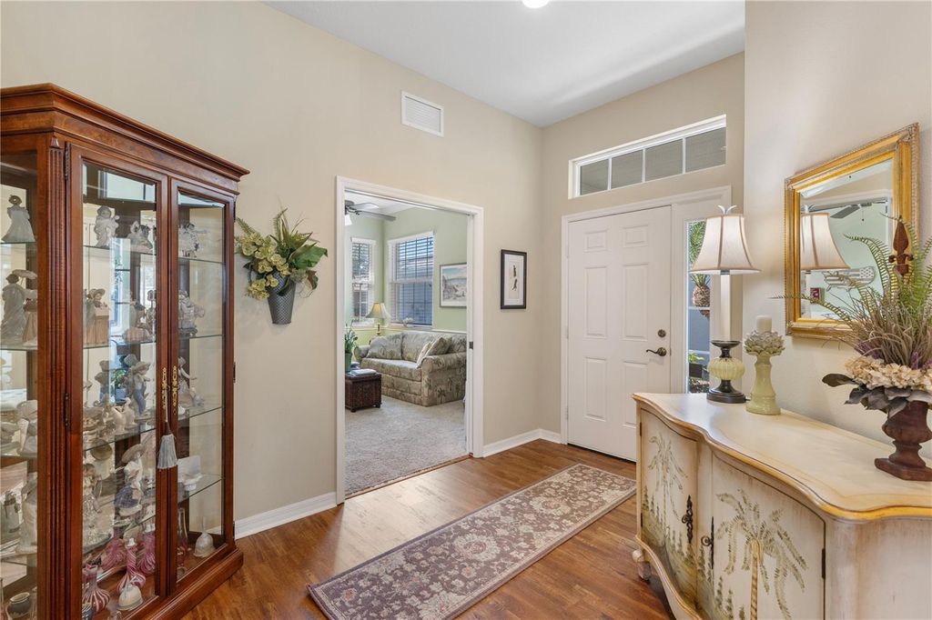 Image 33 of property listing at 1627 LANCASHIRE DRIVE, Venice, FL 34293