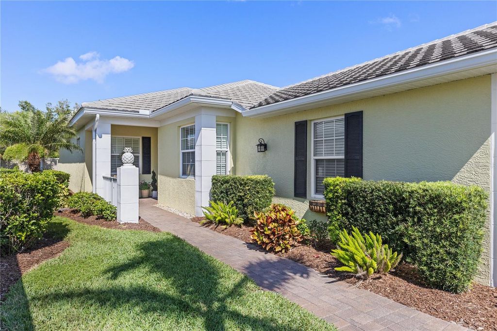 Image 37 of property listing at 1627 LANCASHIRE DRIVE, Venice, FL 34293