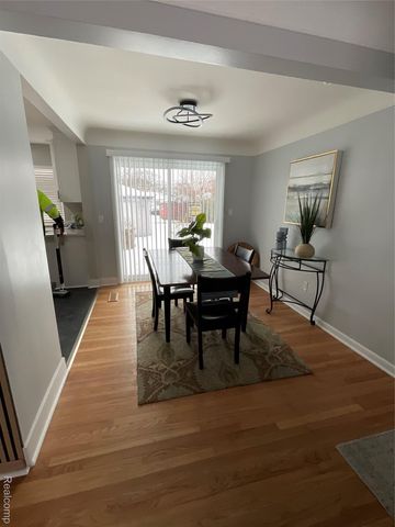 21650 Kipling Street, Oak Park, MI 48237