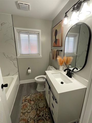 21650 Kipling Street, Oak Park, MI 48237