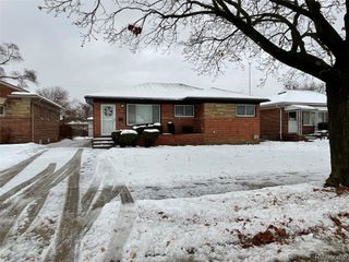 21650 Kipling Street, Oak Park, MI 48237
