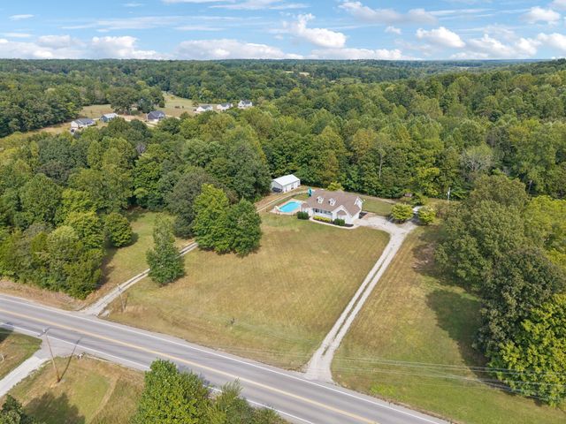 4144 Highway 48, N, Charlotte, TN 37036