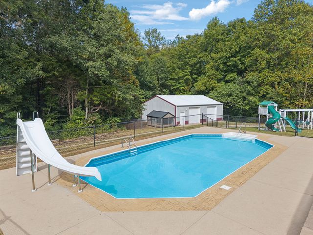 4144 Highway 48, N, Charlotte, TN 37036