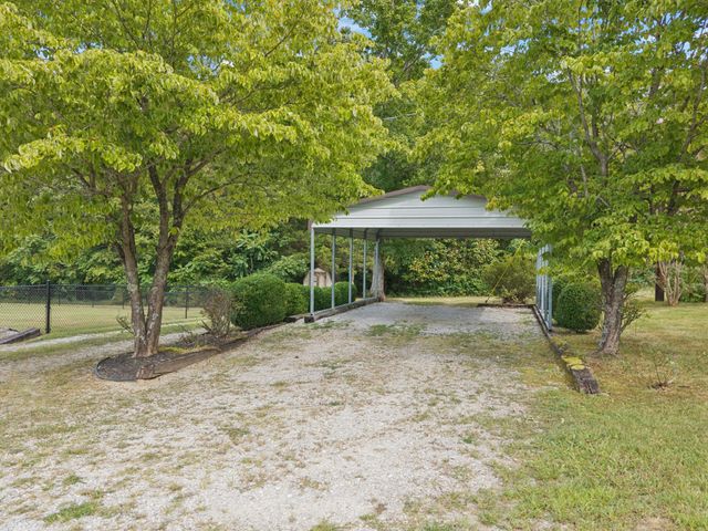 4144 Highway 48, N, Charlotte, TN 37036