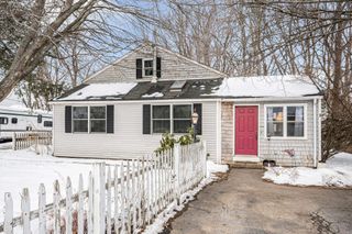 27 Boynton Lane, Seabrook, NH 03874