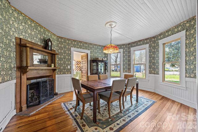 615 Rose Hill Road, Asheville, NC 28803