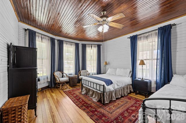 615 Rose Hill Road, Asheville, NC 28803