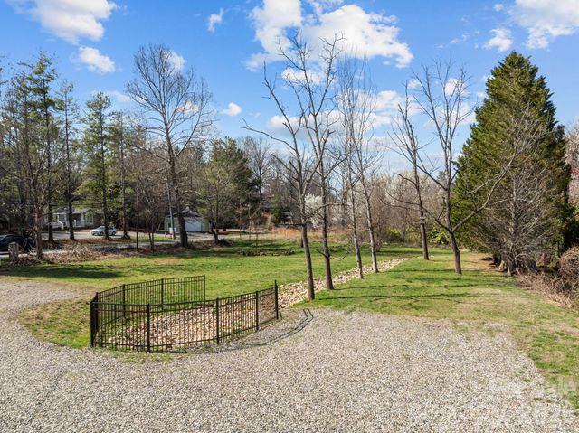 615 Rose Hill Road, Asheville, NC 28803