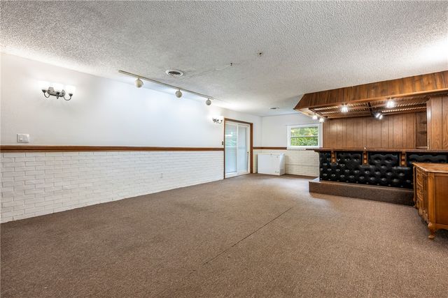 18 Cardinal Court, Rogers, AR 72756