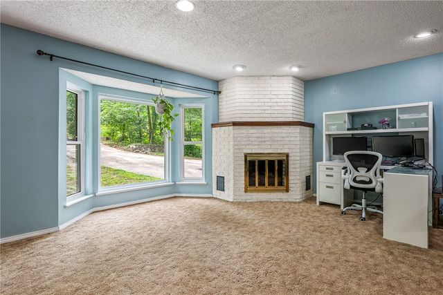 18 Cardinal Court, Rogers, AR 72756