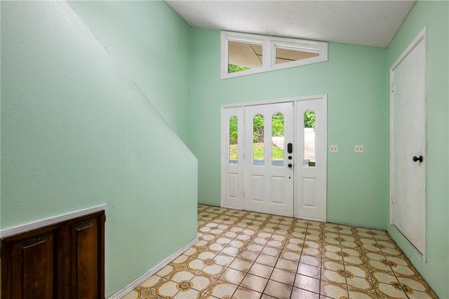 18 Cardinal Court, Rogers, AR 72756