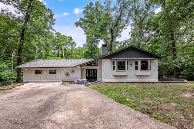 18 Cardinal Court, Rogers, AR 72756
