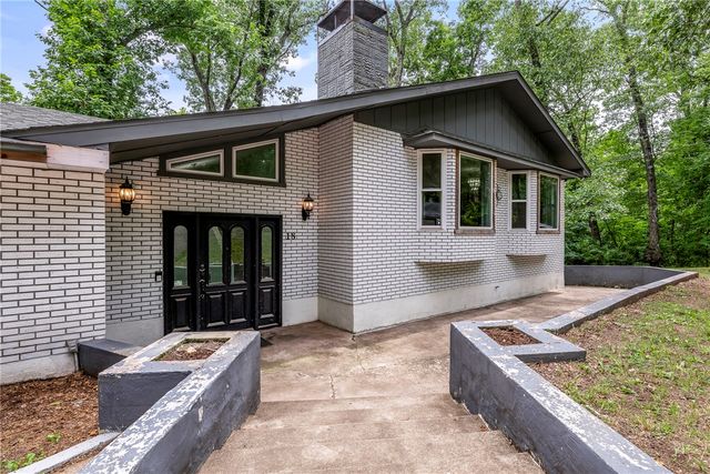 18 Cardinal Court, Rogers, AR 72756