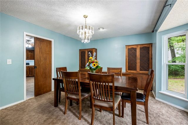 18 Cardinal Court, Rogers, AR 72756
