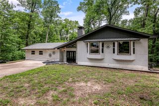 18 Cardinal Court, Rogers, AR 72756