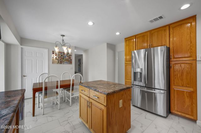 25 Jared Lane, Manalapan, NJ 07726