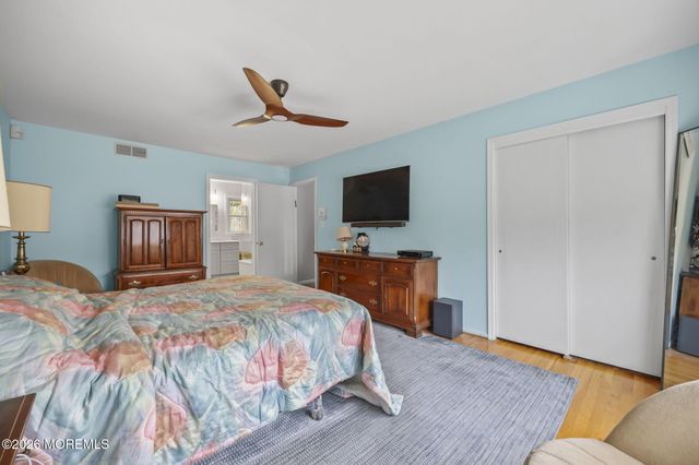 25 Jared Lane, Manalapan, NJ 07726