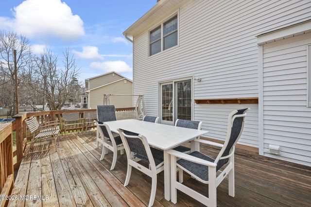 25 Jared Lane, Manalapan, NJ 07726