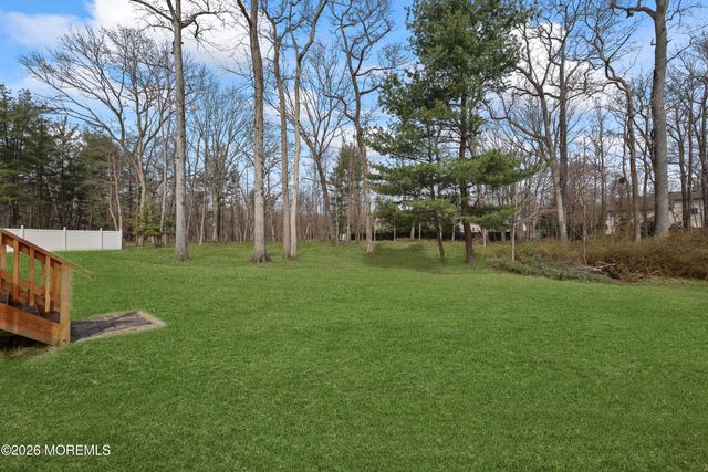 25 Jared Lane, Manalapan, NJ 07726