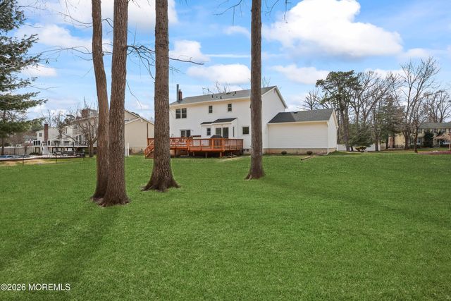 25 Jared Lane, Manalapan, NJ 07726