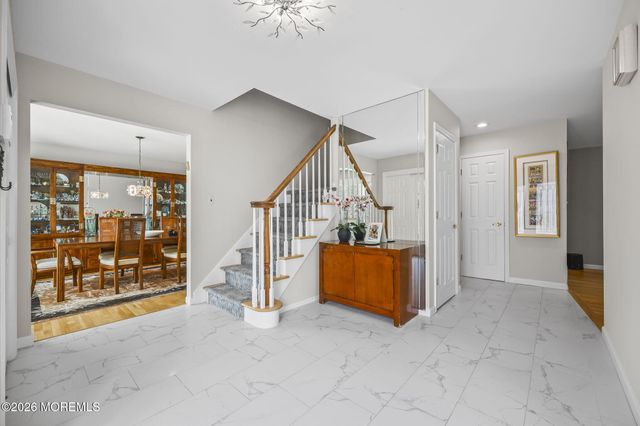 25 Jared Lane, Manalapan, NJ 07726