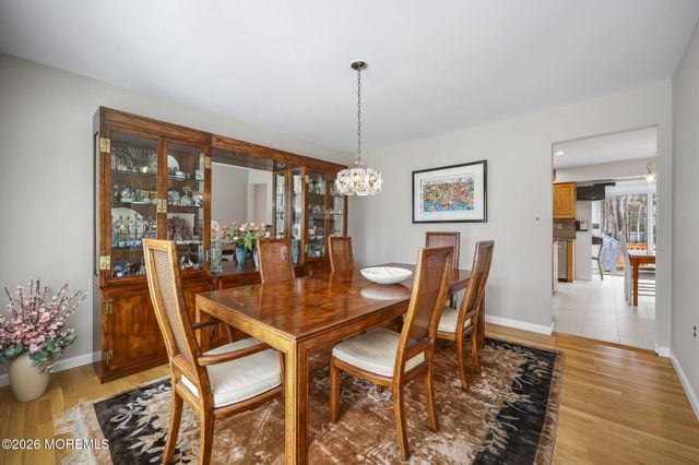 25 Jared Lane, Manalapan, NJ 07726