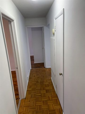 932 Wedgewood Road, Saint Joseph, MI 49085