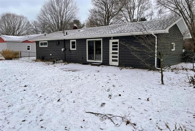 932 Wedgewood Road, Saint Joseph, MI 49085