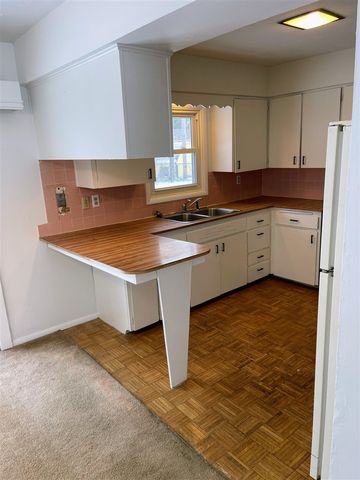 932 Wedgewood Road, Saint Joseph, MI 49085