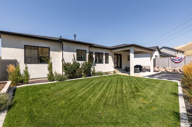 5428 N MEADOW LARK LN, Lehi, UT 84048