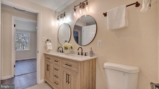 10965 LAPLATA RD, La Plata, MD 20646