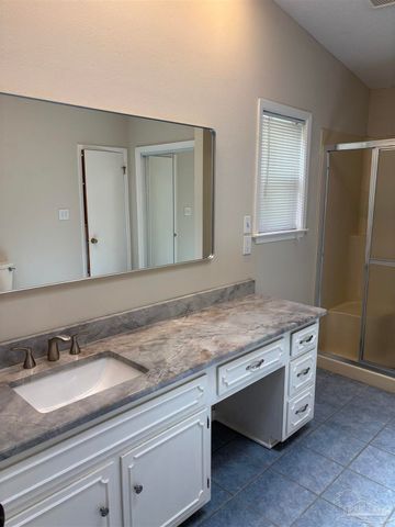 301 Teakwood Cir, Pensacola, FL 32506