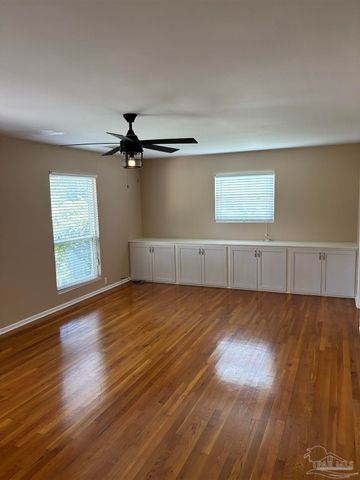 301 Teakwood Cir, Pensacola, FL 32506