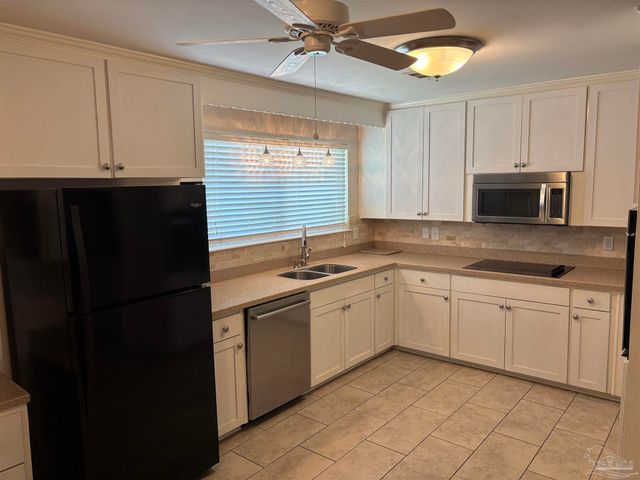 301 Teakwood Cir, Pensacola, FL 32506